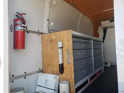 Used 2010 Chevrolet Express 3500 Extended RWD image 11