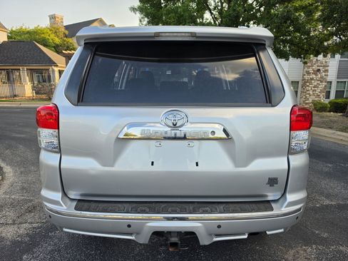 Used 2010 Toyota 4Runner SR5 RWD image 6