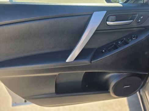 Used 2013 MAZDA MAZDA3 i Grand Touring w/ Tech Pkg image 15