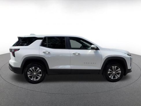 Used 2025 Chevrolet Equinox LT FWD image 16