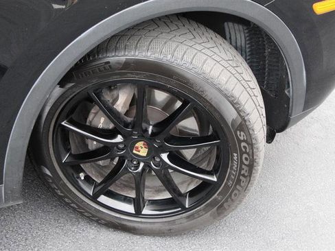 Used 2019 Porsche Cayenne AWD/4WD image 37