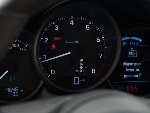 Used 2025 Porsche Macan image 26