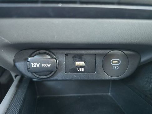 Used 2024 Hyundai Elantra SEL FWD image 6