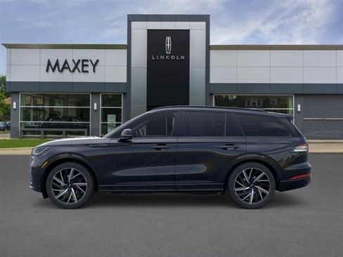 New 2026 Lincoln Aviator Black Label w/ Jet Appearance Package AWD/4WD image 47