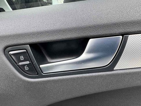 Used 2016 Audi A4 2.0T Premium Plus w/ Technology Package image 39