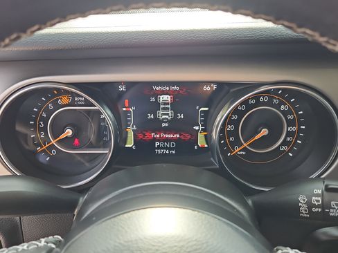 Used 2021 Jeep Wrangler Unlimited Sport AWD/4WD image 13