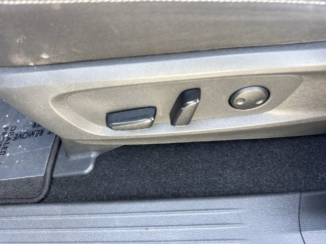 Used 2022 Nissan Pathfinder SV FWD image 12
