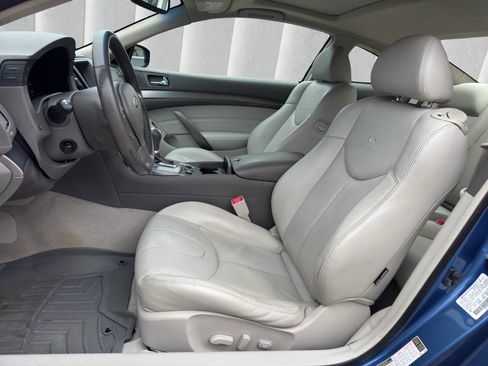 Used 2012 INFINITI G37 x Coupe w/ Premium Pkg image 10