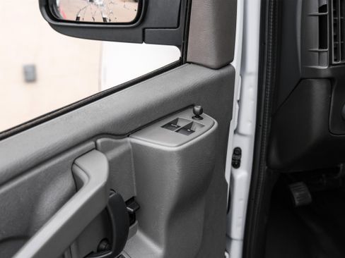 Used 2021 Chevrolet Express 2500 w/ Driver Convenience Package image 28