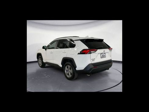 Used 2024 Toyota RAV4 XLE FWD image 4