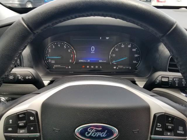 Used 2021 Ford Explorer XLT w/ Equipment Group 202A AWD/4WD image 24