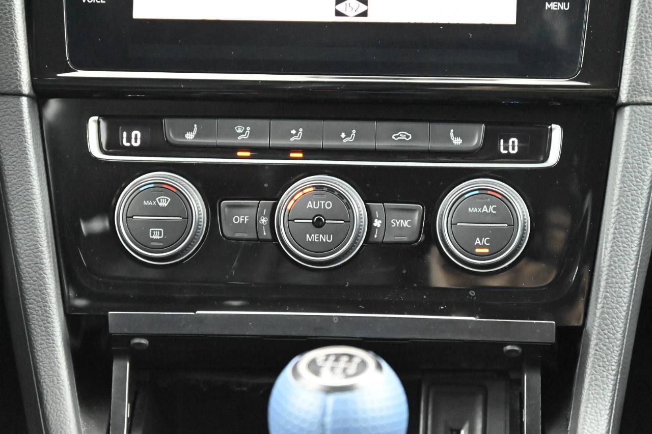 Used 2019 Volkswagen Golf R 4-Door AWD/4WD image 30