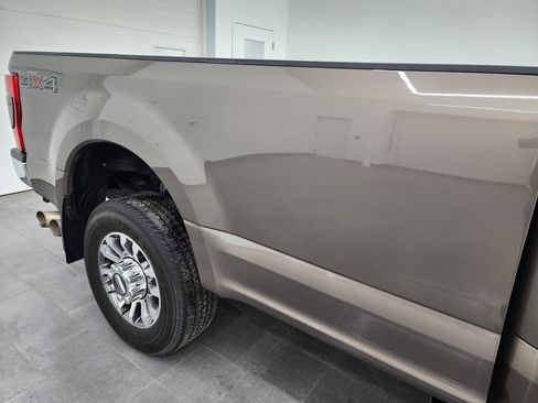 Used 2022 Ford F350 Lariat image 27