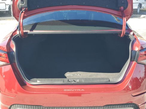 Certified 2021 Nissan Sentra SR w/ SR Premium Package image 7