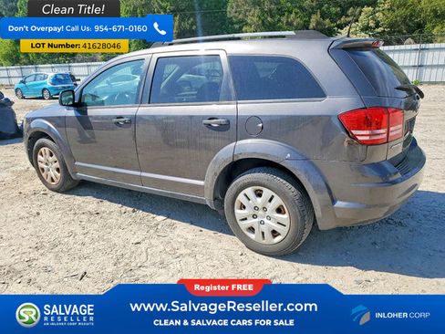 Used 2018 Dodge Journey SE w/ Connectivity Group FWD image 3