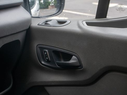 Used 2023 Ford Transit 250 Medium Roof AWD image 18