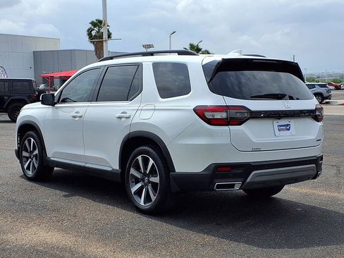 Used 2025 Honda Pilot Touring image 5