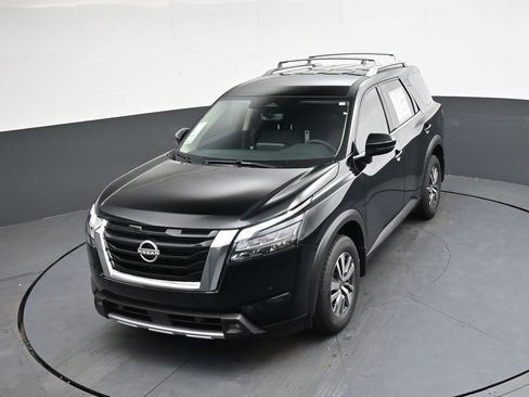 New 2025 Nissan Pathfinder SL image 29