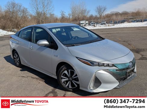 Used 2017 Toyota Prius Prime Premium image 1