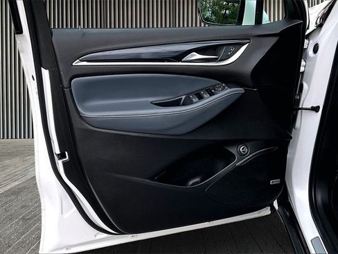 Used 2022 Buick Enclave Essence w/ Experience Buick Package image 23