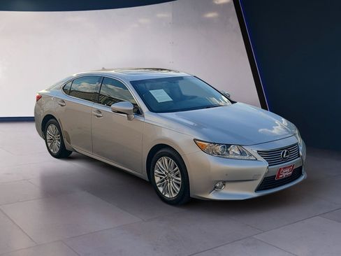 Used 2013 Lexus ES 350 w/ Luxury Pkg FWD image 7