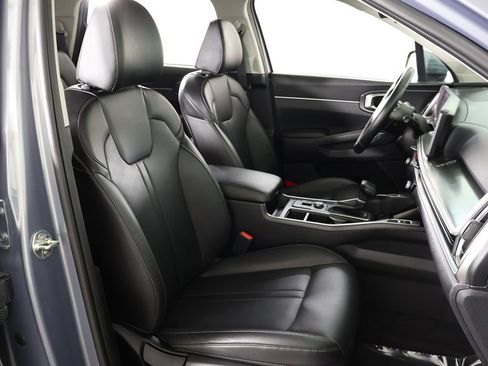 Used 2024 Kia Sorento S FWD image 30