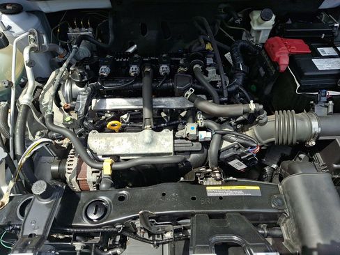 Used 2020 Nissan Kicks SV FWD image 29