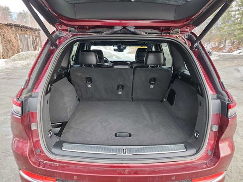 Used 2023 Jeep Grand Cherokee Overland w/ Adv Protech Group III image 16