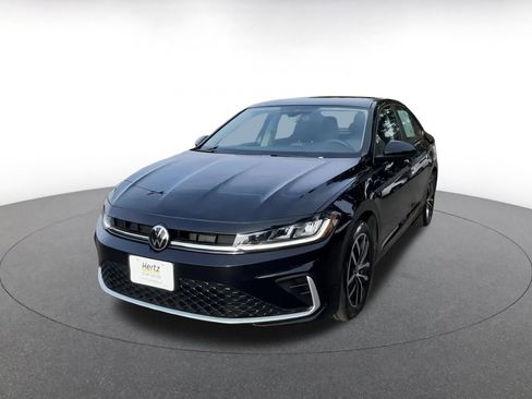 Used 2025 Volkswagen Jetta SE image 7