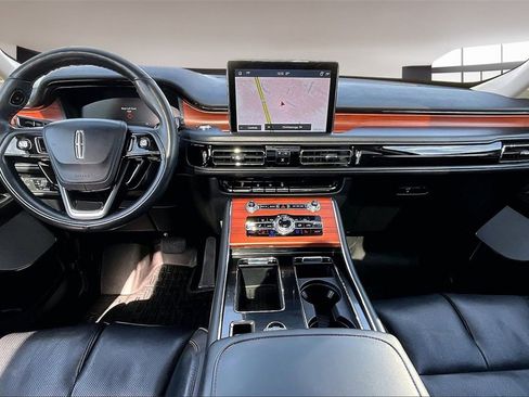 Used 2023 Lincoln Aviator Reserve w/ Equipment Group 201A image 16