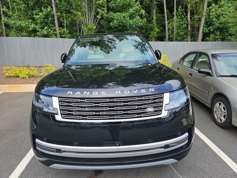 Used 2024 Land Rover Range Rover Long Wheelbase Autobiography AWD/4WD image 2