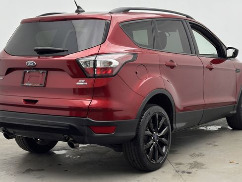 Used 2018 Ford Escape SE w/ SE Sport Appearance Package image 7