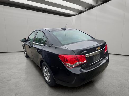 Used 2016 Chevrolet Cruze LT FWD image 4