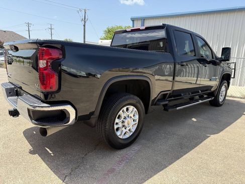 Used 2024 Chevrolet Silverado 2500 LT AWD/4WD image 6