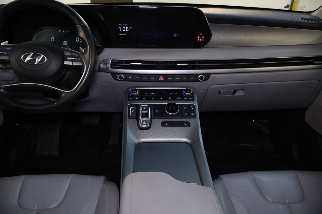 Used 2023 Hyundai Palisade SEL AWD/4WD image 16
