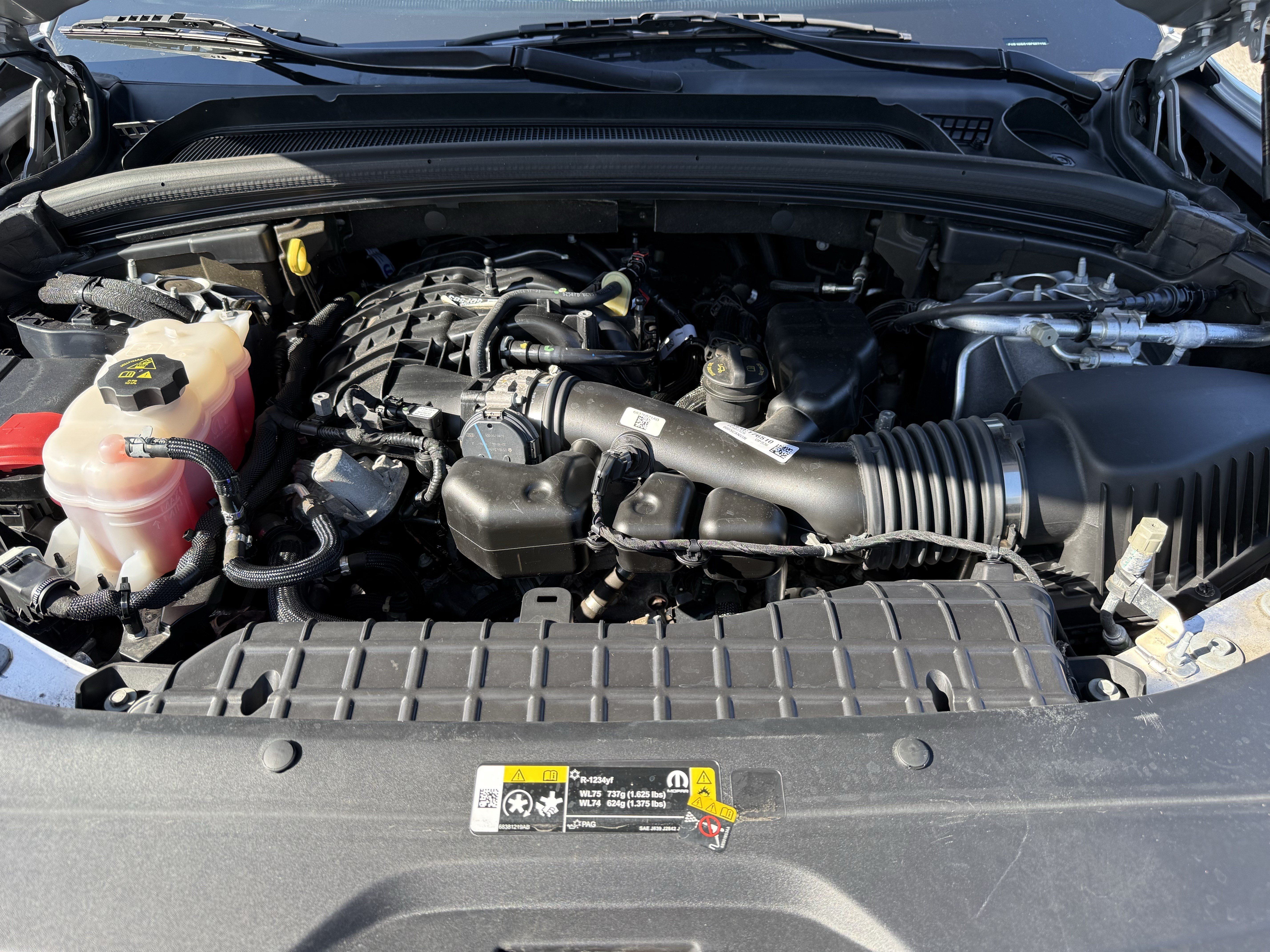 Used 2023 Jeep Grand Cherokee Limited AWD/4WD image 34