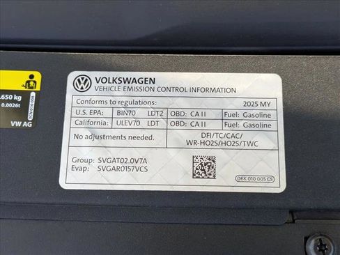 Used 2025 Volkswagen Atlas SEL Premium R-Line image 26