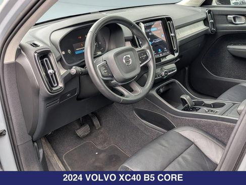Used 2024 Volvo XC40 B5 Core AWD/4WD image 13