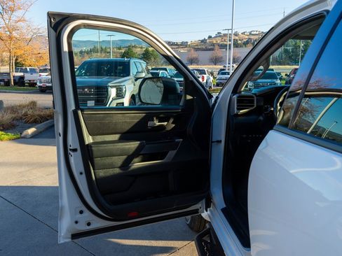 Used 2022 Toyota Tundra SR5 image 15