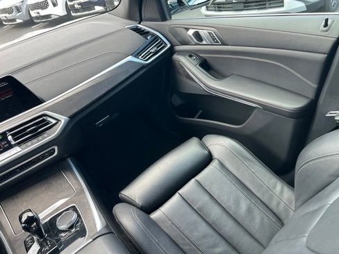 Used 2022 BMW X5 xDrive40i w/ Premium Package AWD/4WD image 13