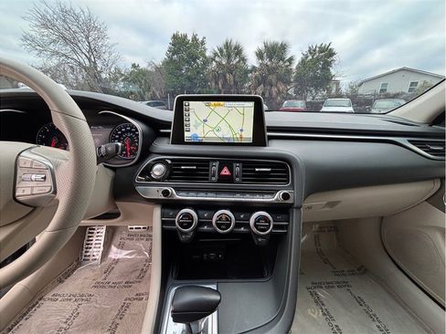 Used 2019 Genesis G70 3.3T Design image 11