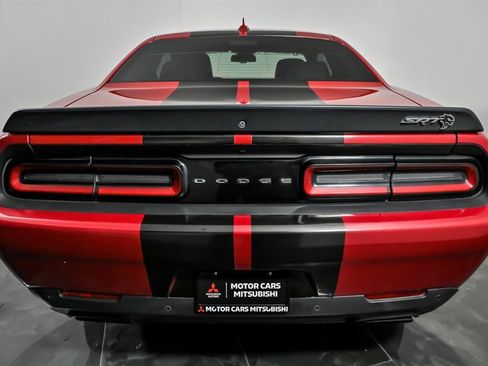 Used 2017 Dodge Challenger SRT Hellcat RWD image 8