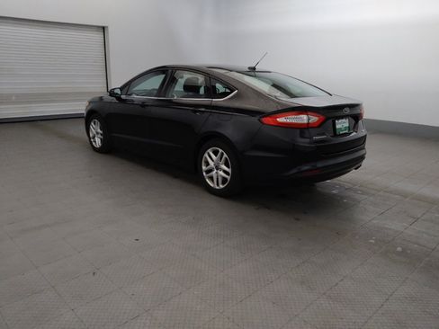 Used 2016 Ford Fusion SE FWD image 3