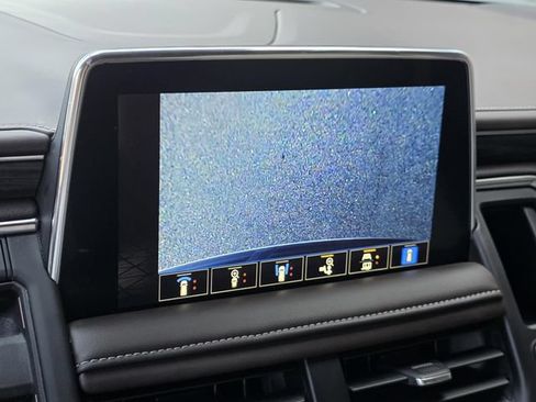 Used 2023 GMC Yukon SLT w/ SLT Luxury Package RWD image 22