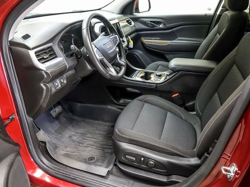 Used 2023 GMC Acadia SLE w/ Driver Convenience Package image 9