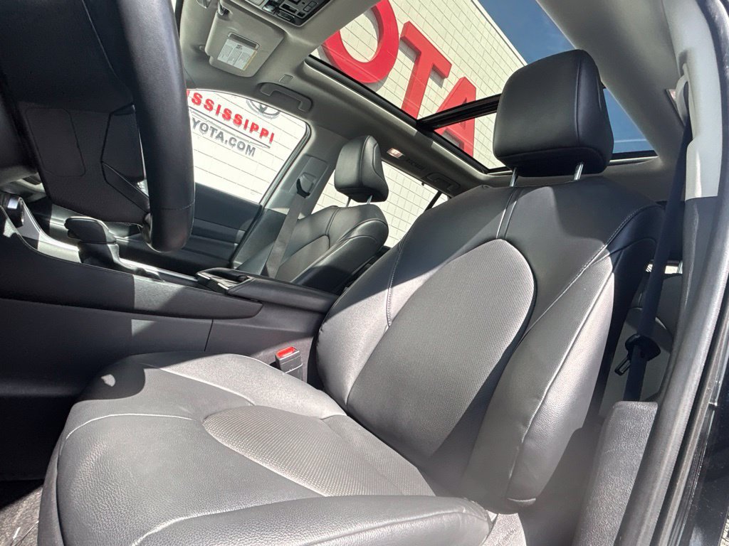 Used 2025 Toyota Grand Highlander FWD image 11