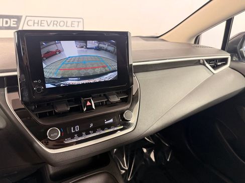 Used 2025 Toyota Corolla LE FWD image 29