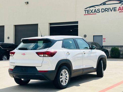 Used 2021 Chevrolet TrailBlazer LS FWD image 13