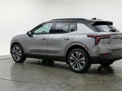 Used 2025 Chevrolet Equinox LT image 6