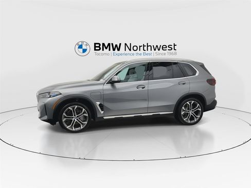 New 2026 BMW X5 xDrive50e image 10
